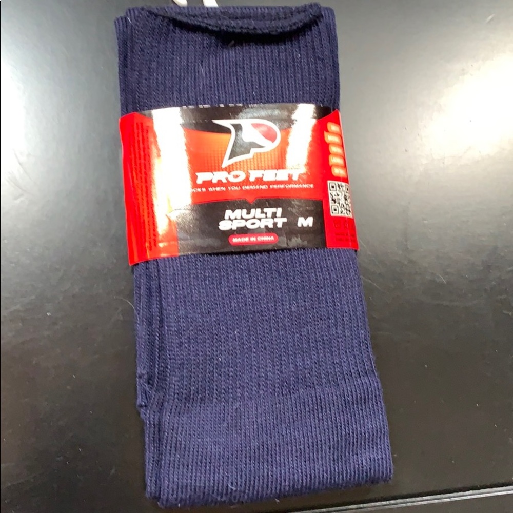 NWT navy Pro Feet sport sock, adult M